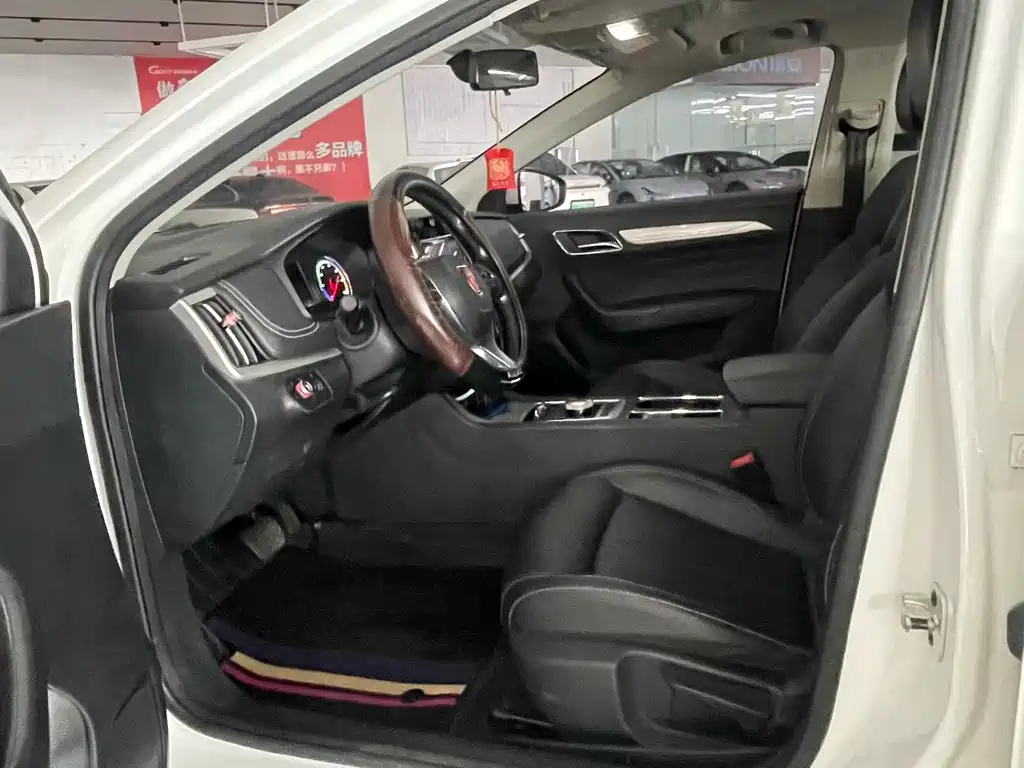 Roewe i6 New Energy — миниатюра 5