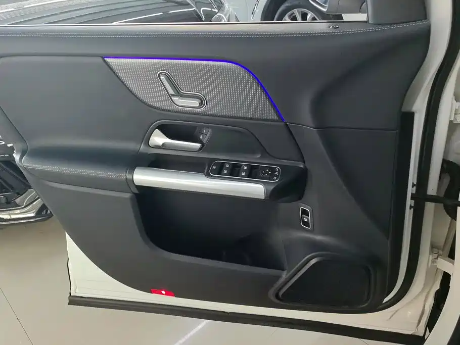 Mercedes-Benz GLA — миниатюра 7