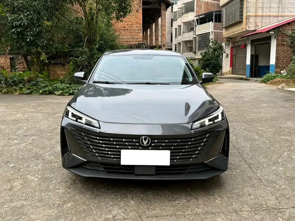 Changan Eado — миниатюра 2