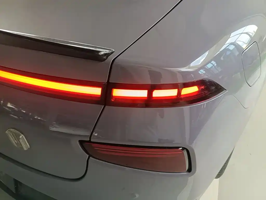 XPeng P7 — миниатюра 8
