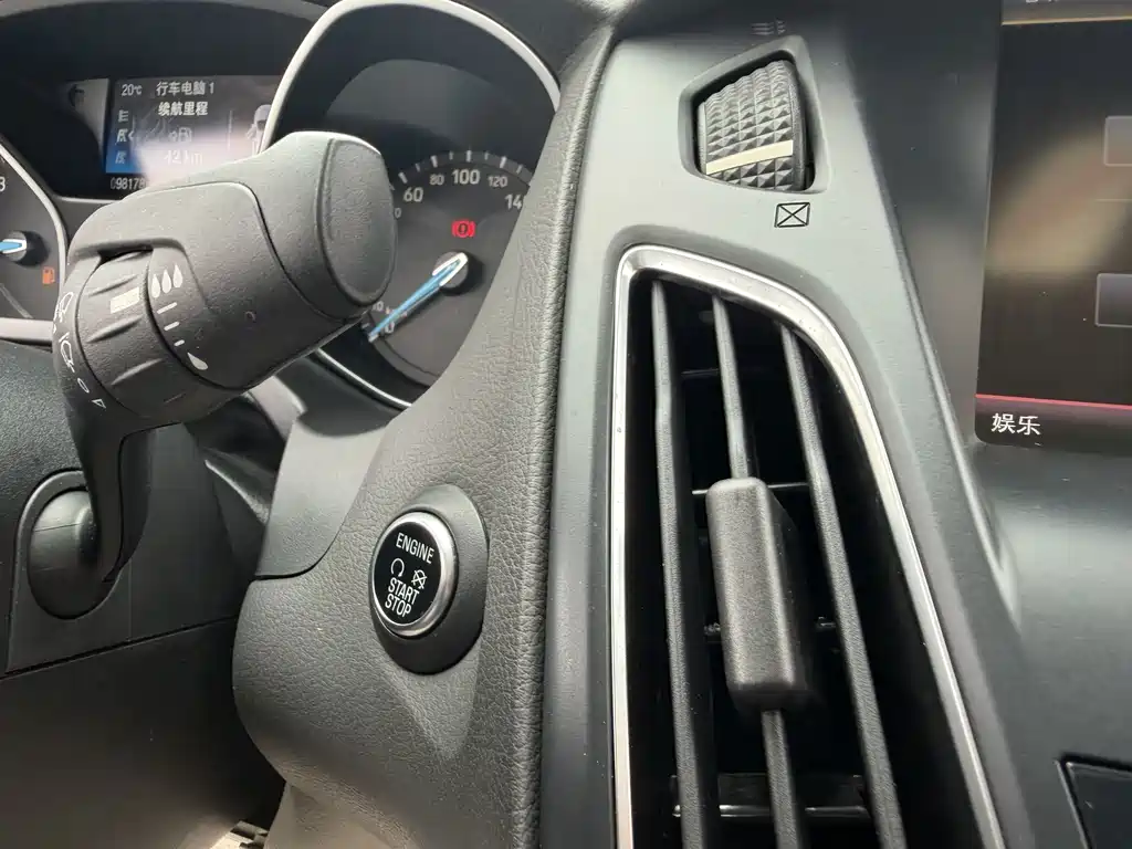 Ford Focus — миниатюра 13