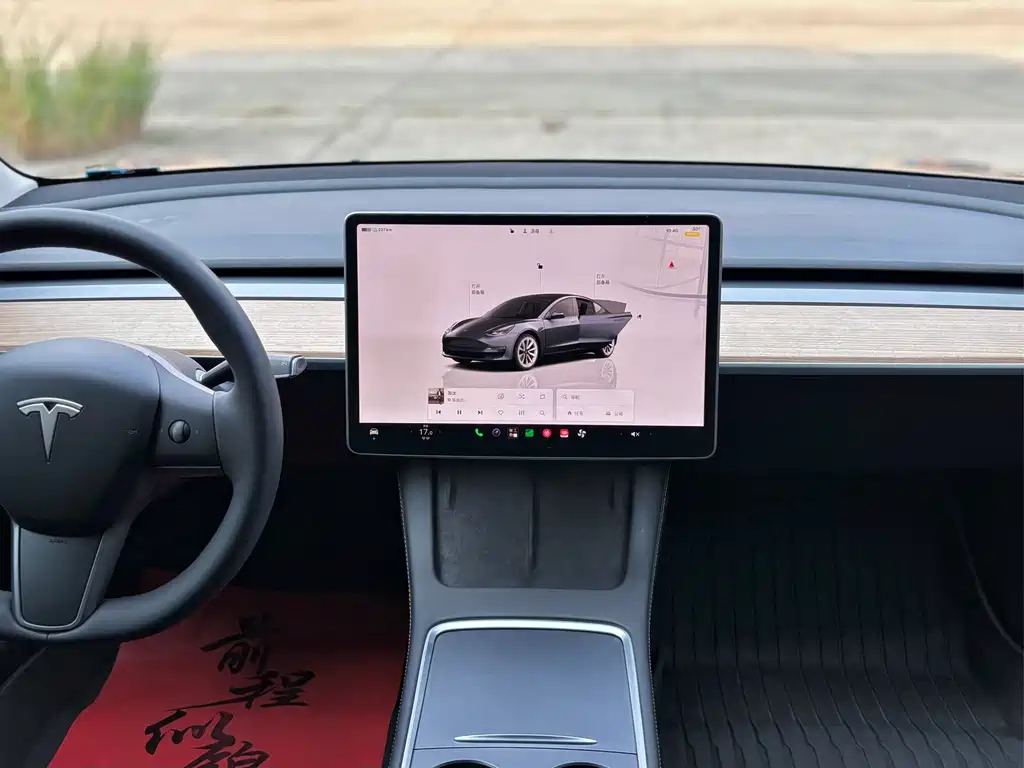 Tesla Model 3 — миниатюра 13