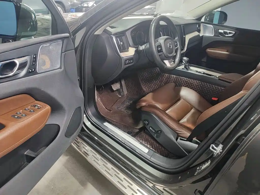 Volvo XC60 — миниатюра 12