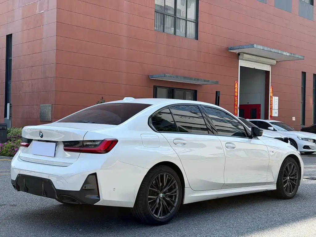 BMW 3 Series — миниатюра 22