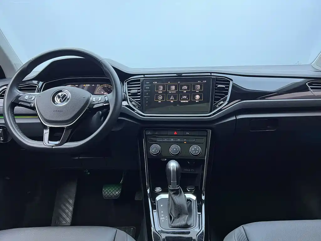 VOLKSWAGEN T ROC EXPLORING SONGS