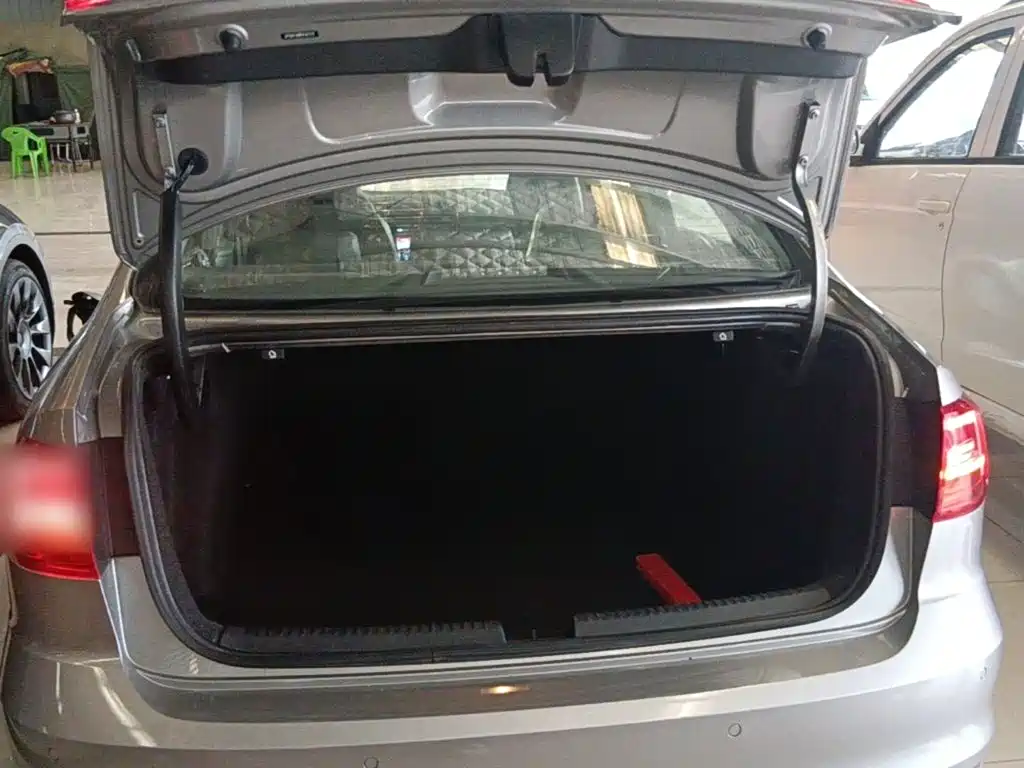 Volkswagen Sagitar — миниатюра 19