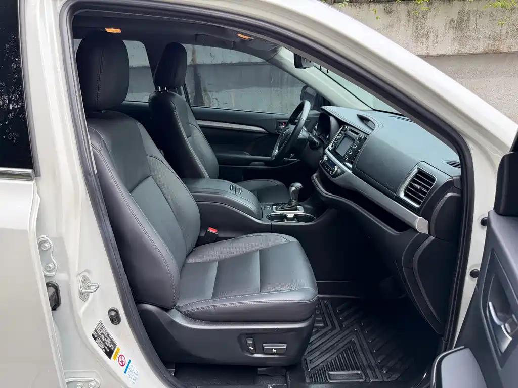 Toyota Highlander — миниатюра 13