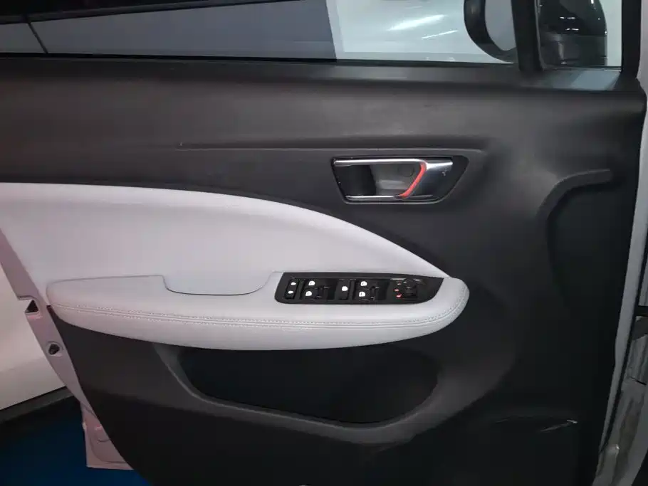 Leapmotor Leapmotor T03 — миниатюра 7