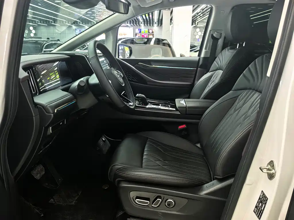 GAC Motor Trumpchi M8 — миниатюра 6