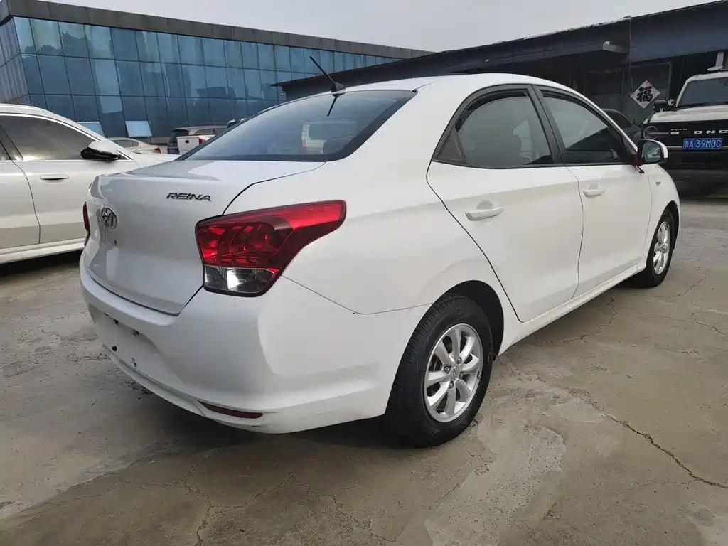 Hyundai Verna — миниатюра 9