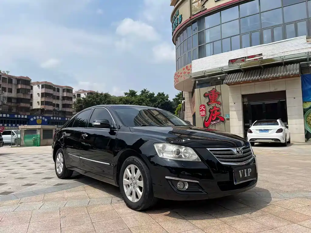 Toyota Camry — миниатюра 3