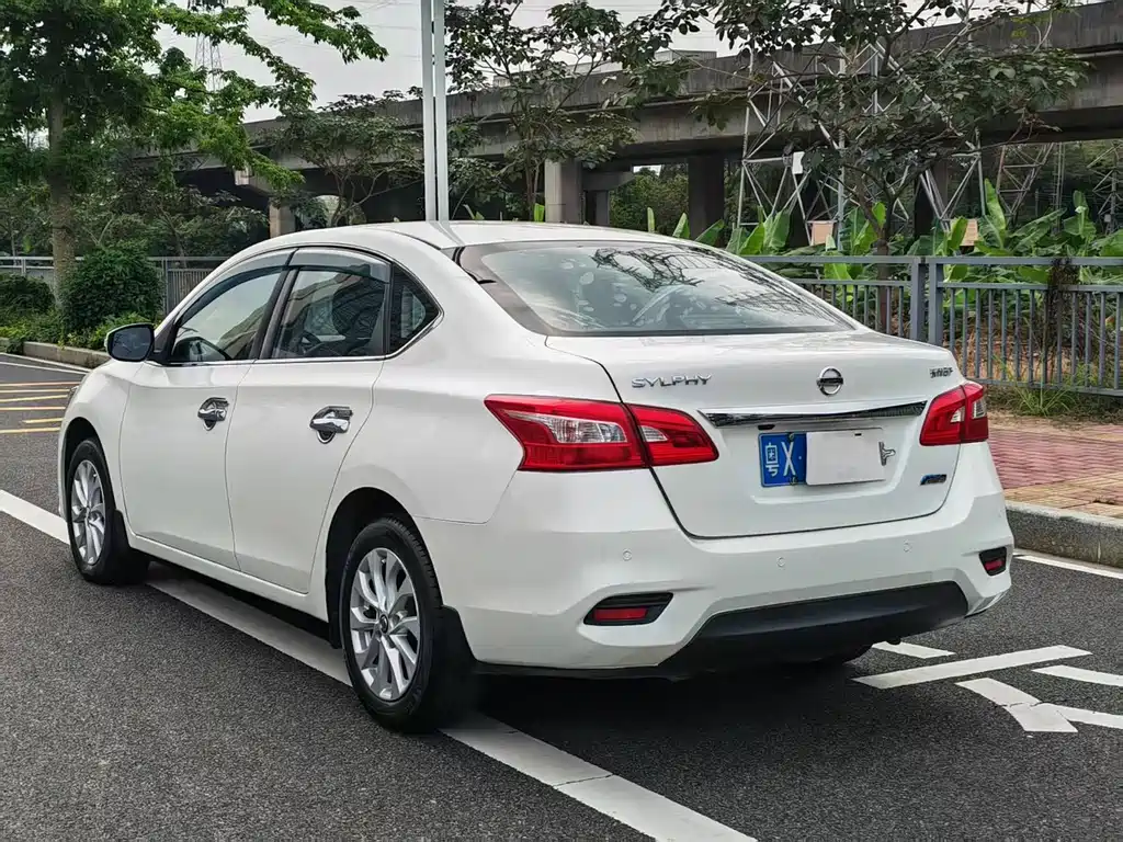 Nissan Sylphy 2016 1.6XL CVT Luxury