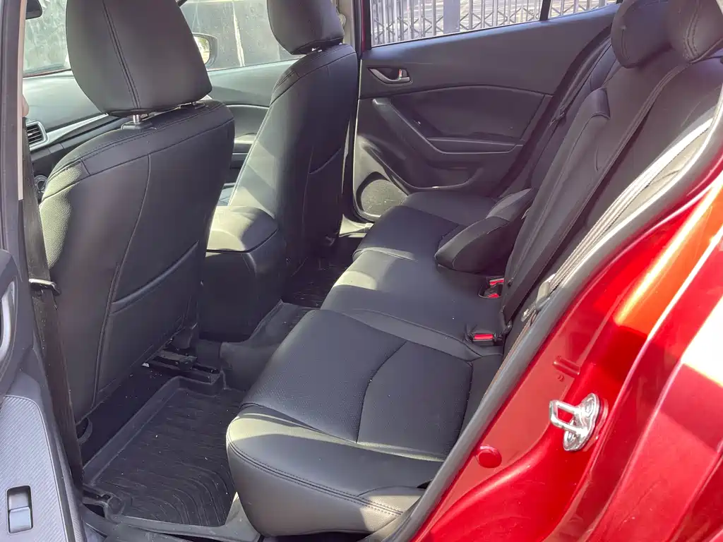 Mazda 3 Axela — миниатюра 10