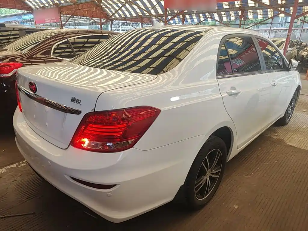 BYD Surui 2016 1.5L MT Elite