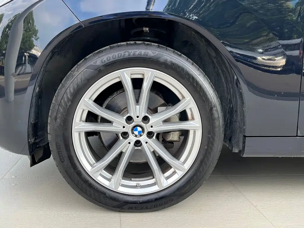 BMW X3 — миниатюра 7