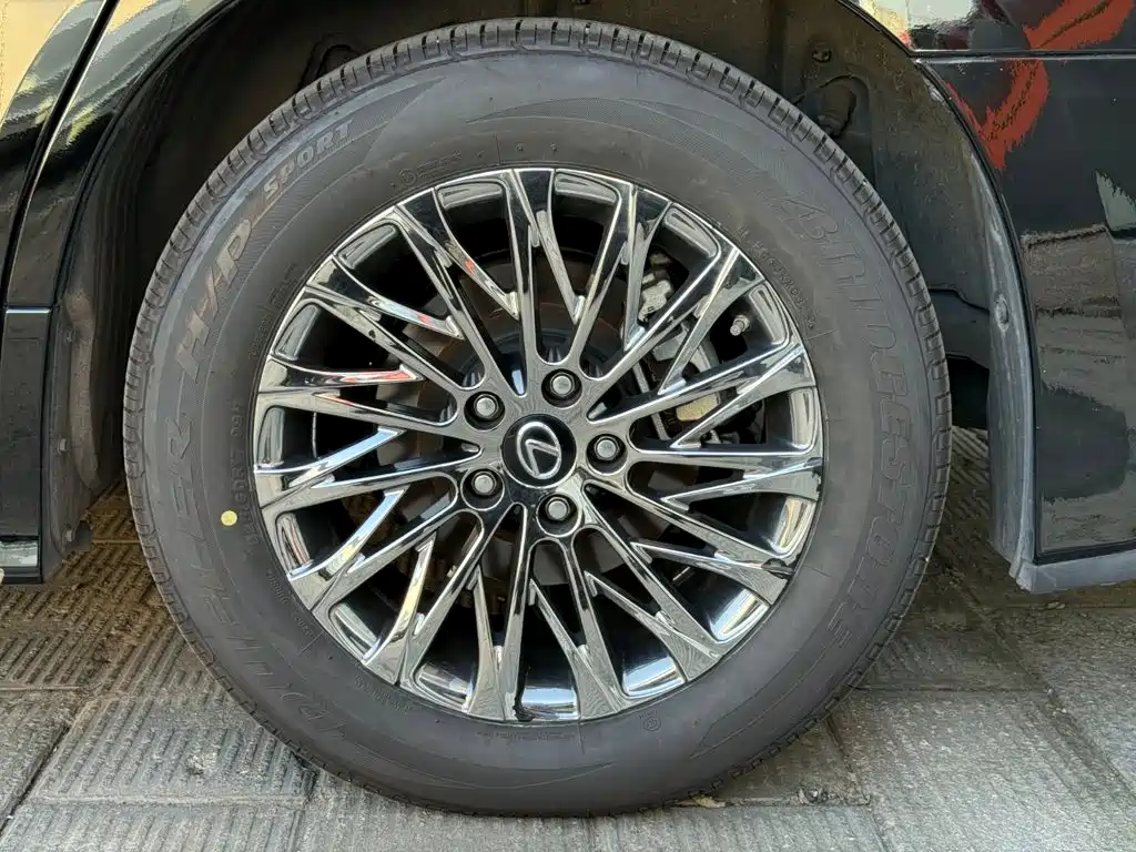Toyota Vellfire — миниатюра 25