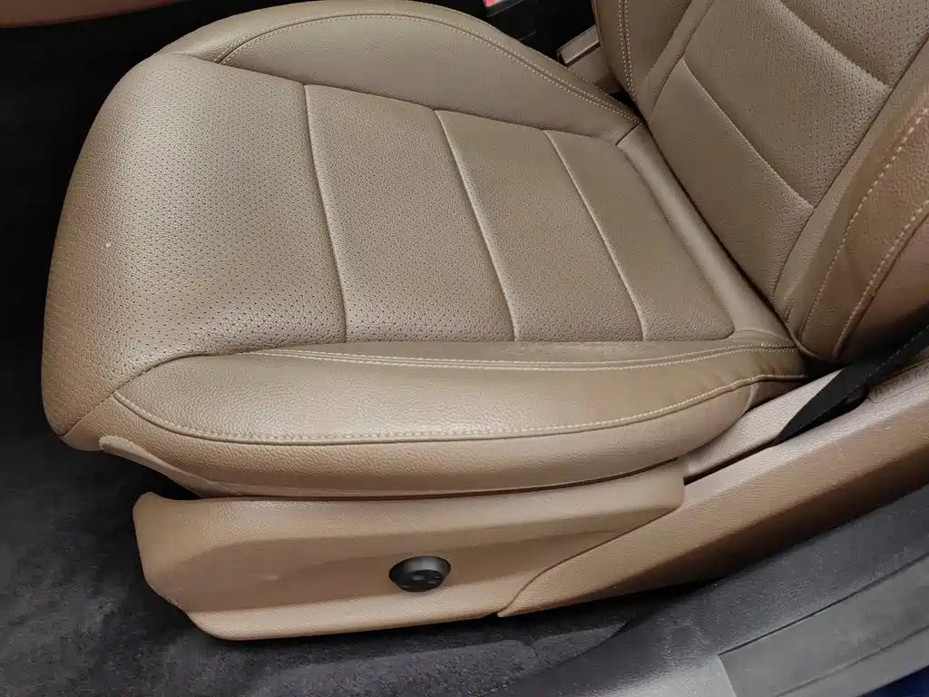 Mercedes-Benz E-Class — миниатюра 20