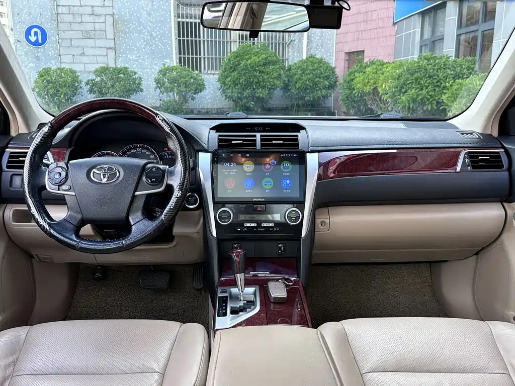 Toyota Camry — миниатюра 6
