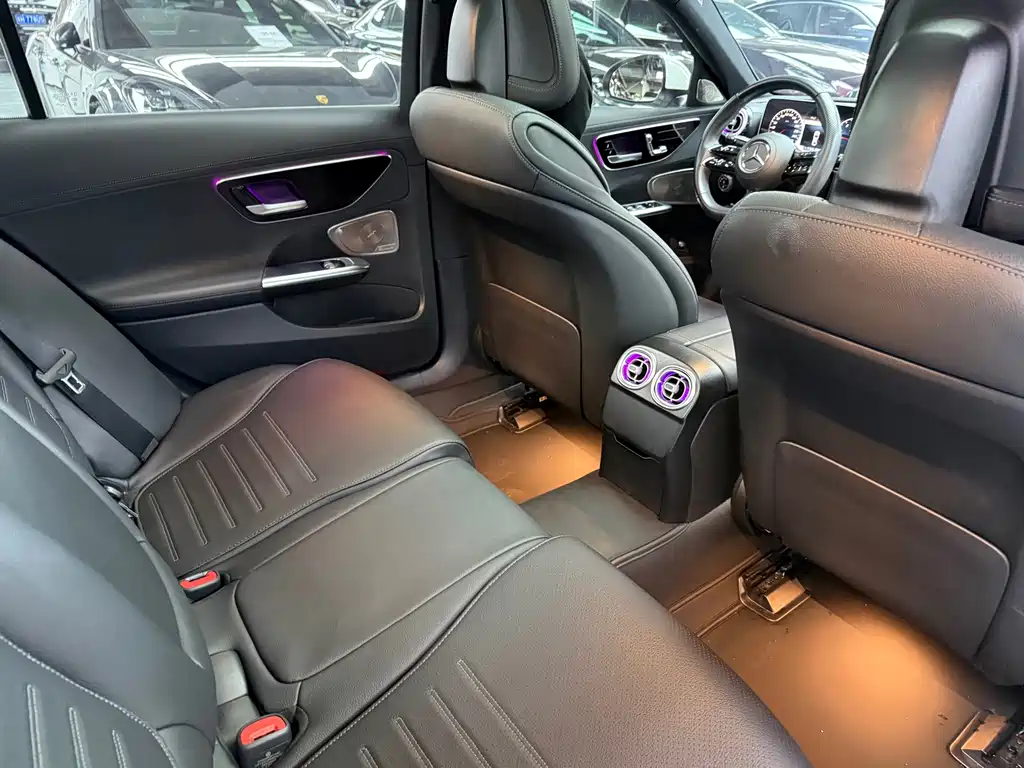 Mercedes-Benz C-Class — миниатюра 15