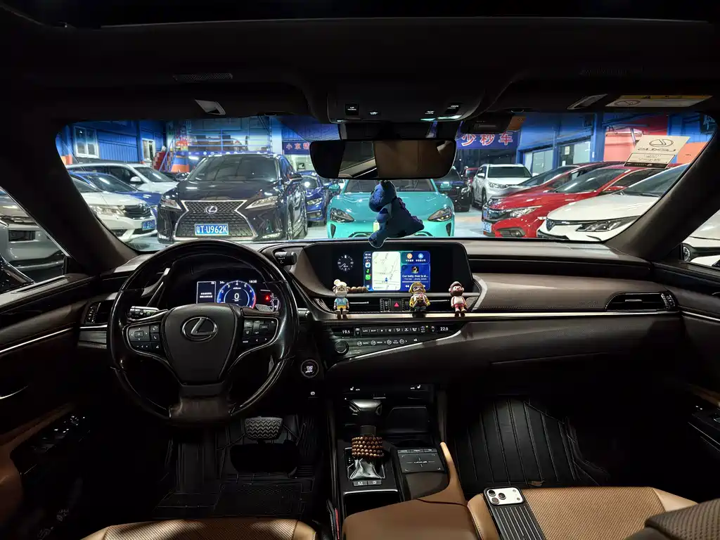 Lexus ES — миниатюра 7