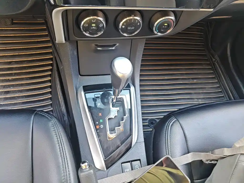 Toyota Corolla — миниатюра 14