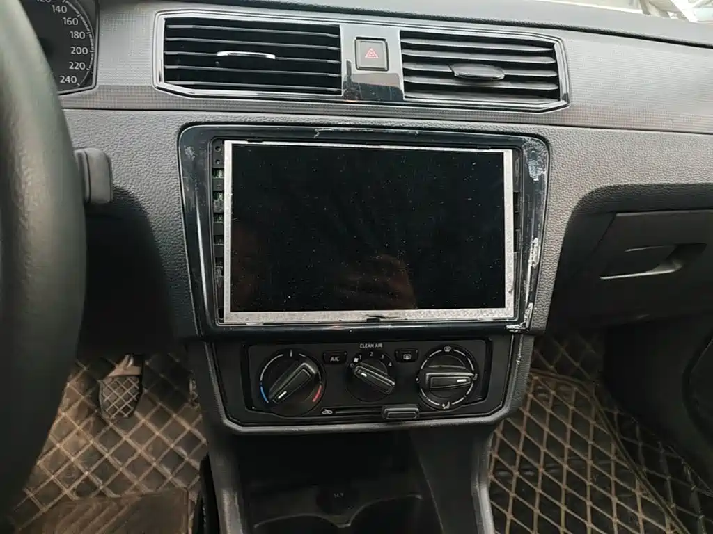 Volkswagen Santana — миниатюра 13