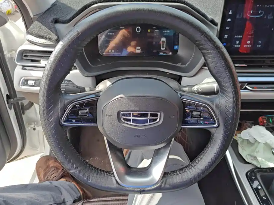 Geely Emgrand — миниатюра 15