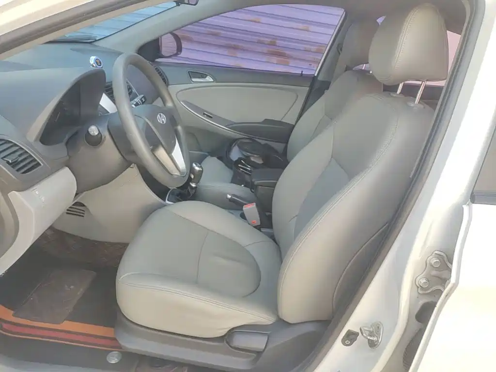 Hyundai Verna — миниатюра 15
