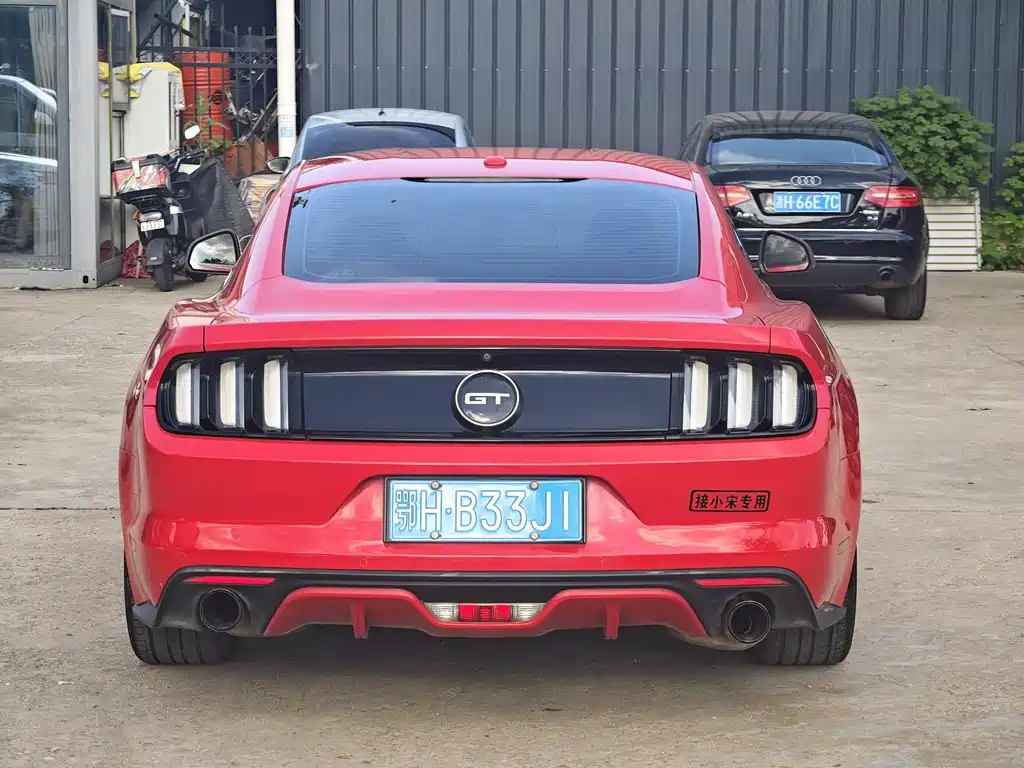 Ford Mustang — миниатюра 8