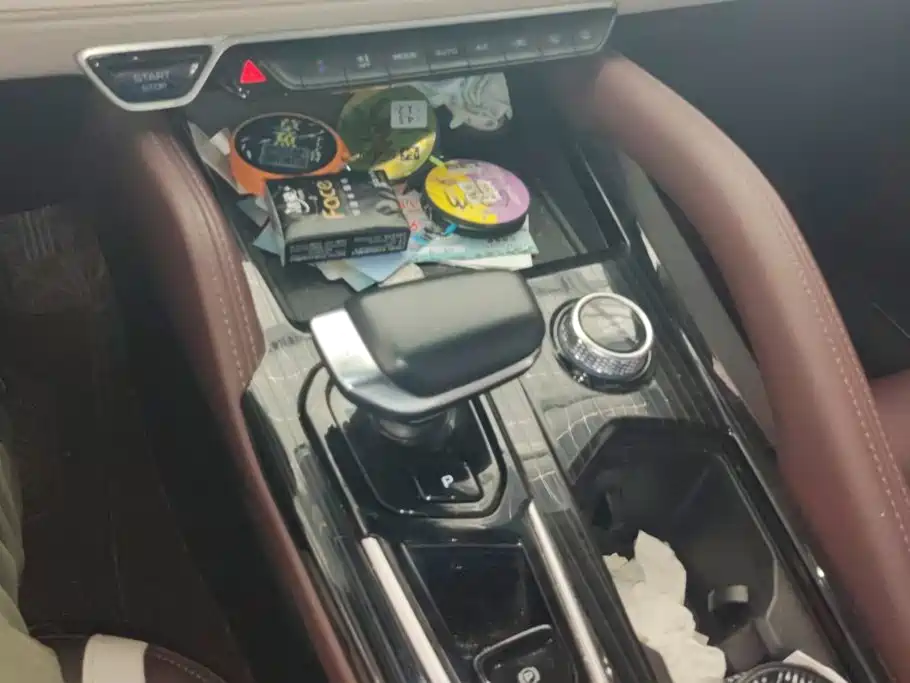 Geely Xingyue L — миниатюра 16