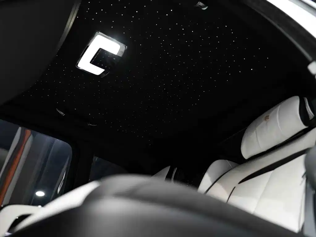 Rolls-Royce Cullinan — миниатюра 32