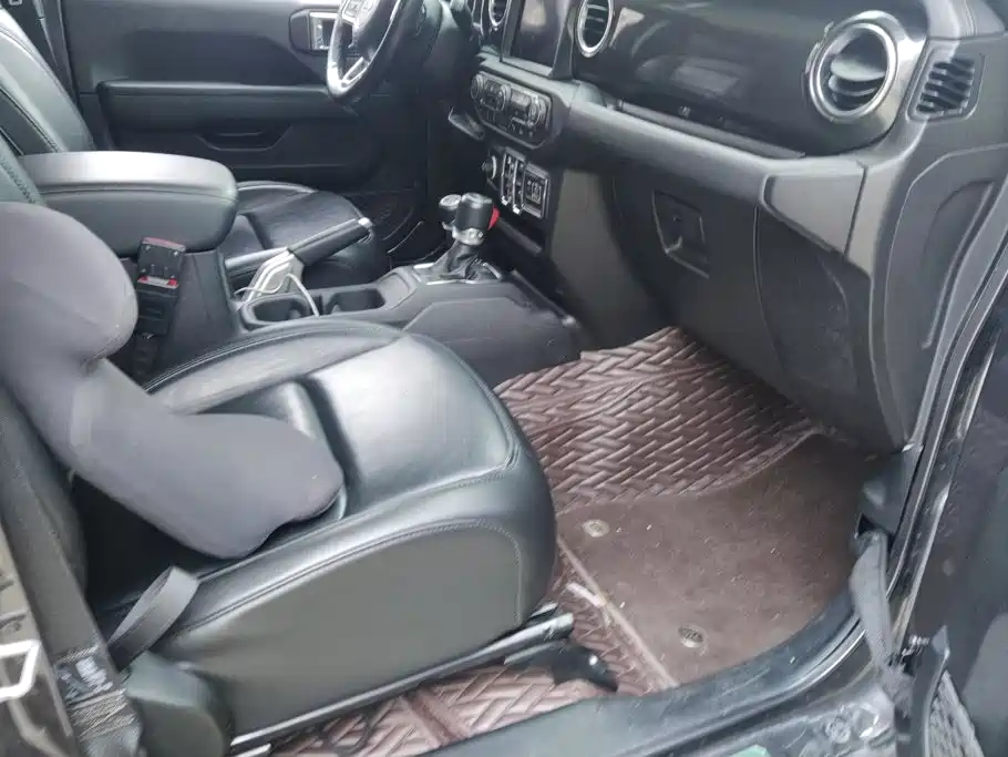 Jeep Wrangler — миниатюра 8