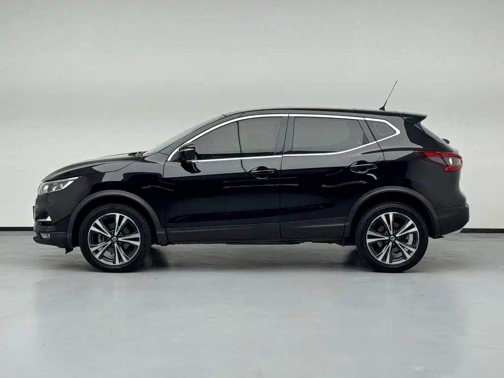 Nissan Qashqai — миниатюра 18