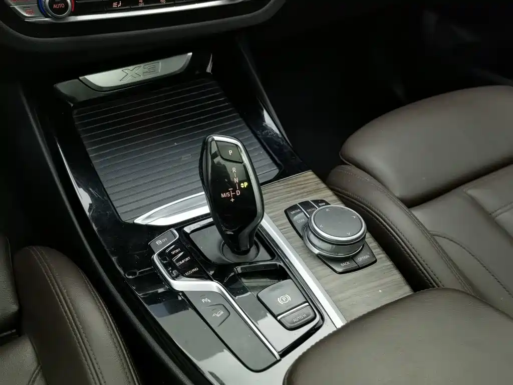 BMW X3 — миниатюра 13