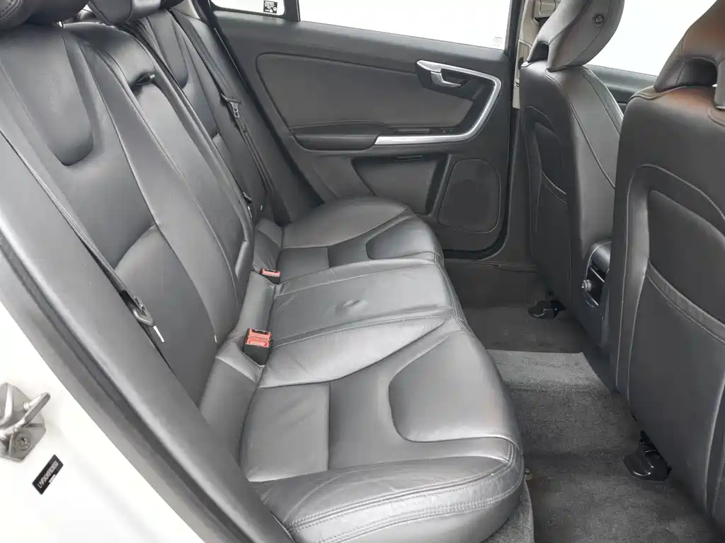 Volvo S60 — миниатюра 10