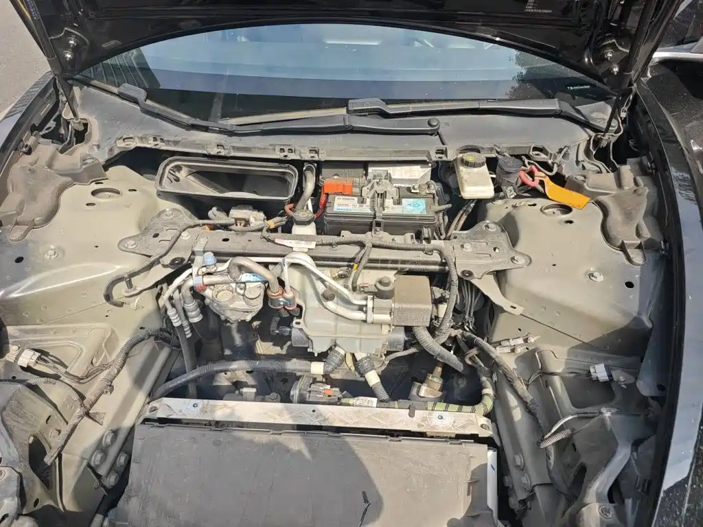 Tesla Model 3 — миниатюра 16
