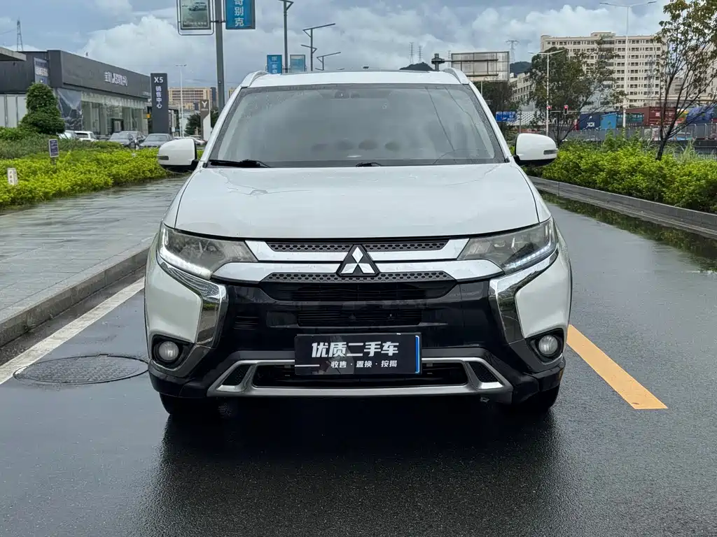Mitsubishi Outlander — миниатюра 2