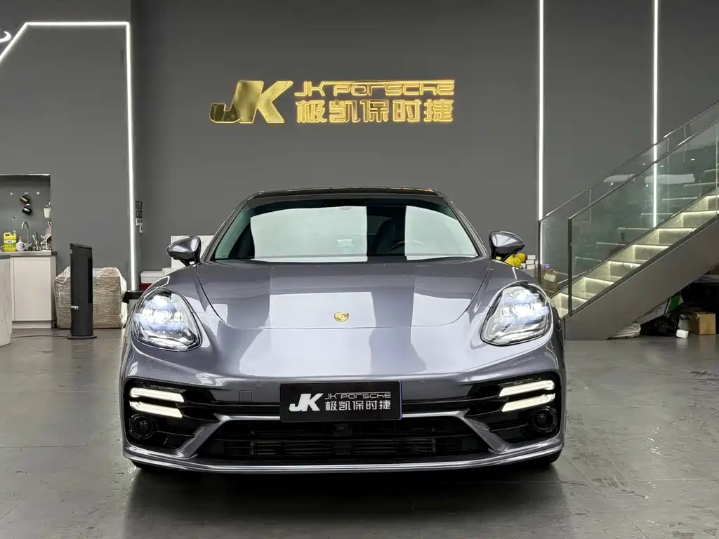 Porsche Panamera — миниатюра 2