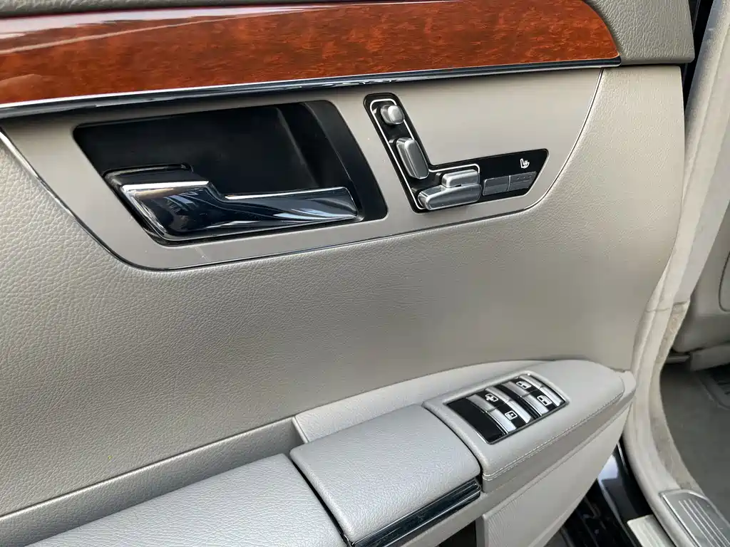 Mercedes-Benz S-Class — миниатюра 17