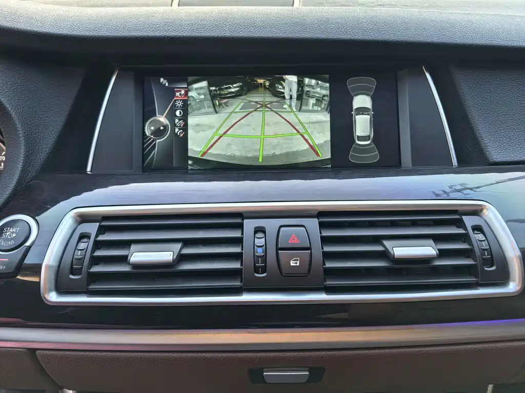 BMW 5 Series GT — миниатюра 11