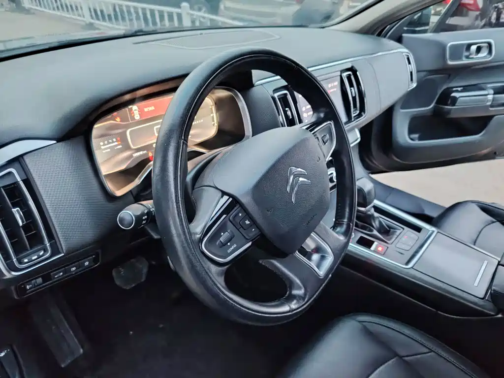 Citroen C6 — миниатюра 10