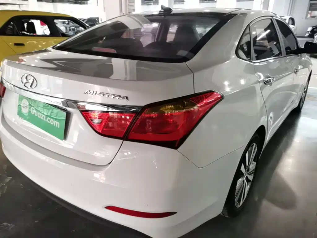 Hyundai Mistra — миниатюра 8