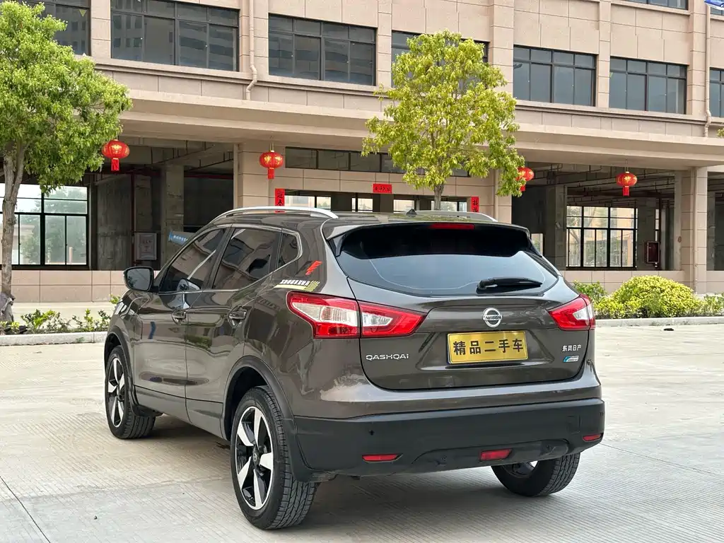 Nissan Qashqai — миниатюра 9