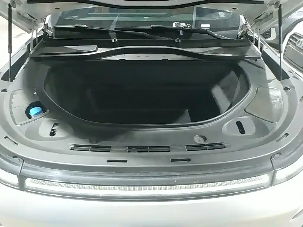 XPeng G9 — миниатюра 20