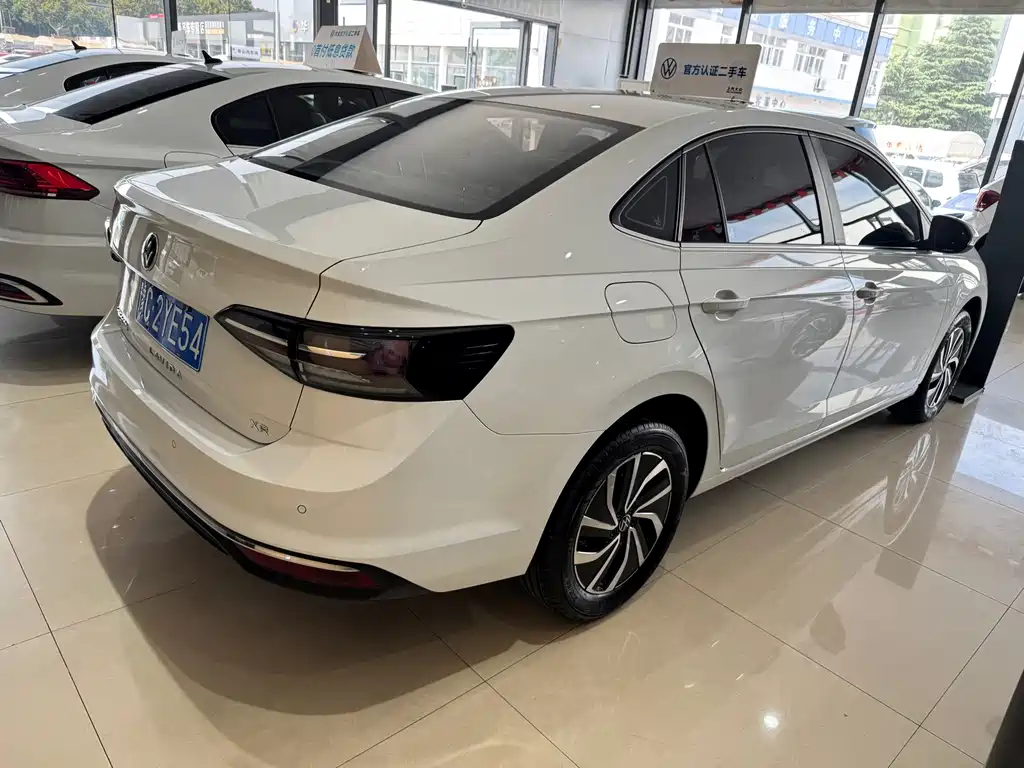 Volkswagen Lavida — миниатюра 8
