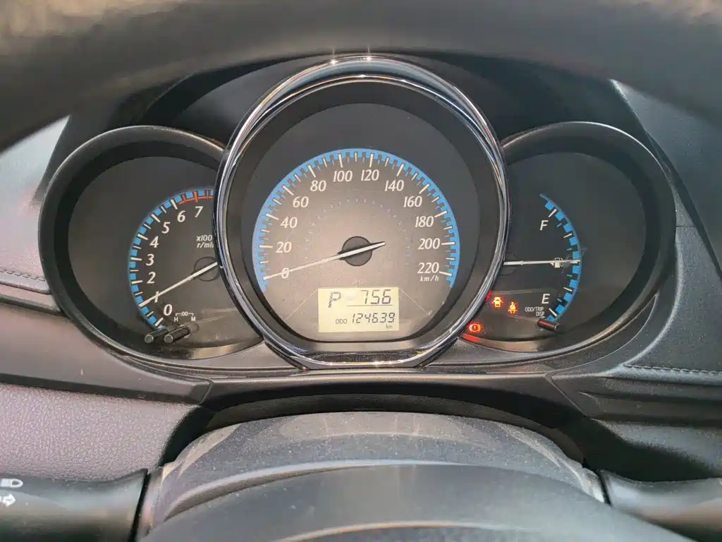 Toyota Yaris L — миниатюра 7