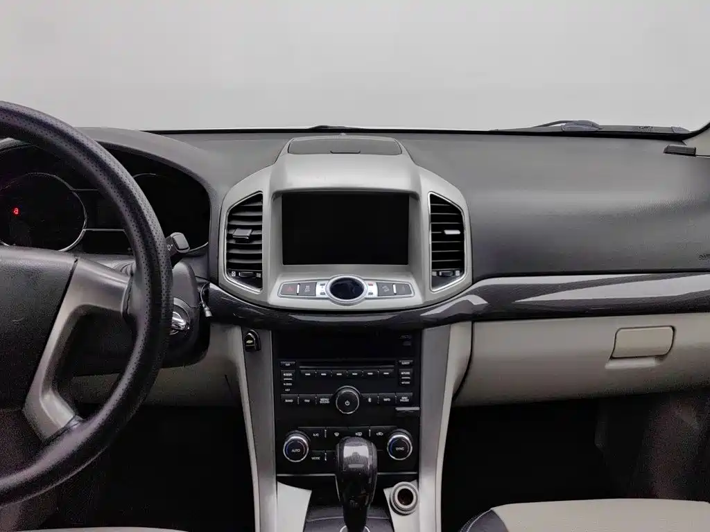 Chevrolet Captiva — миниатюра 12