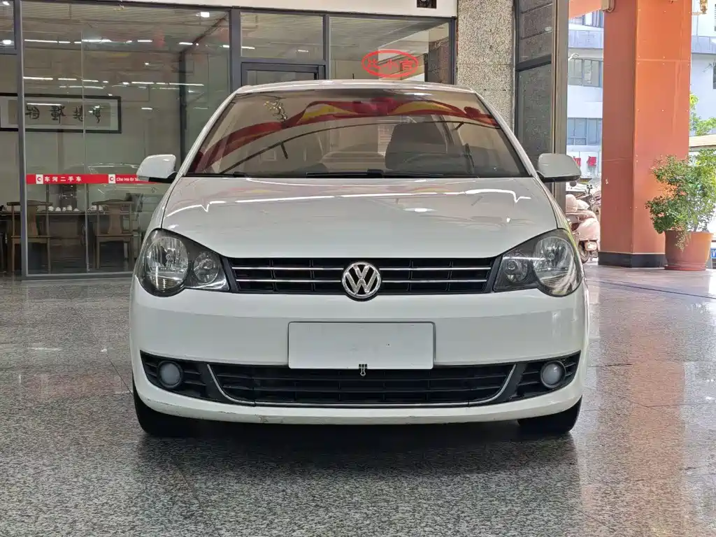 Volkswagen Polo 2011 1.4L AT