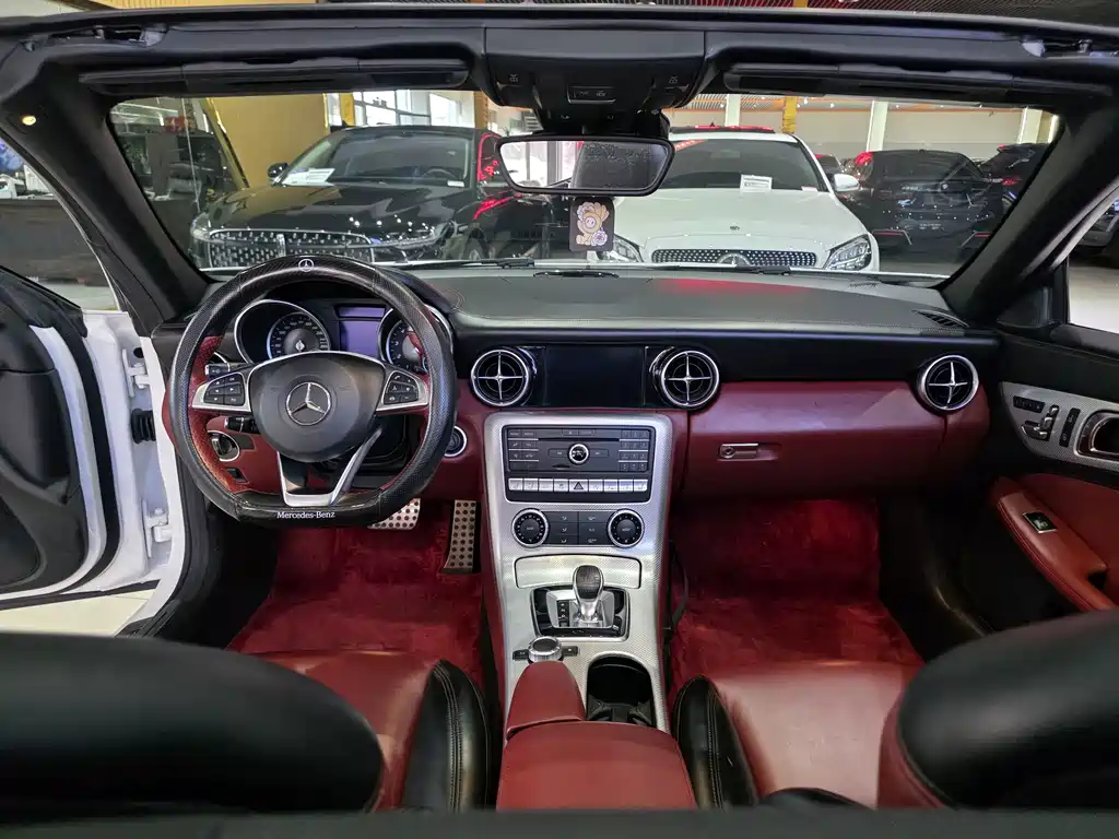 Mercedes-Benz SLC — миниатюра 8