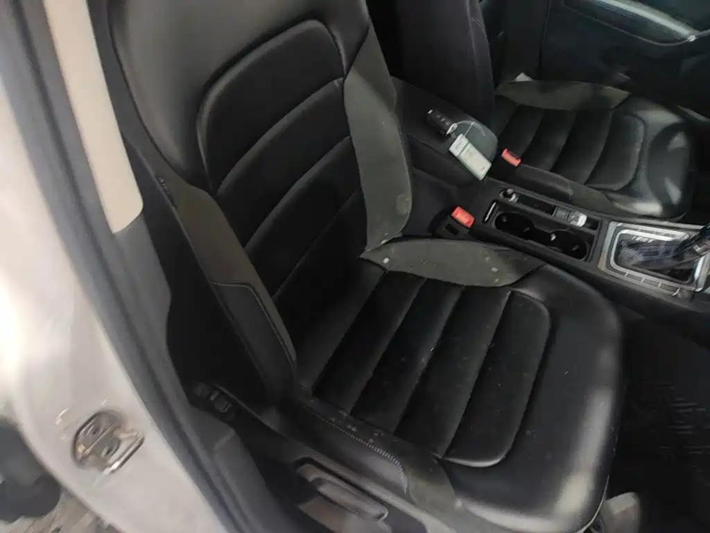Volkswagen Golf EV — миниатюра 25